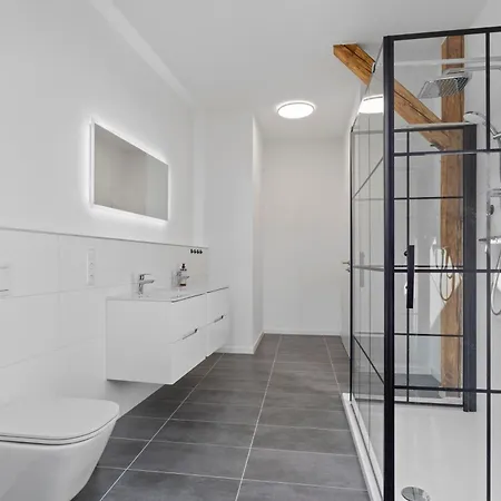 Charmante Design-apartments In Lage - Naehe Altstadt - Parkplaetze - Netflix Apartment *